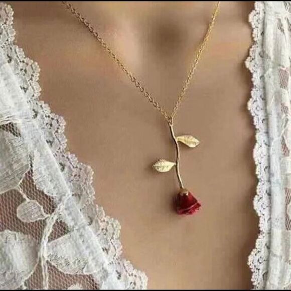 Beautiful Red Rose Pendant w/ Gold Stem& Chain (N2 - Picture 2 of 8